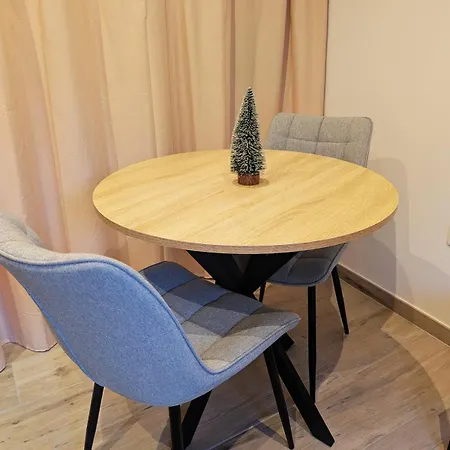 Apartment Le Cocon De - Au Centre Du Village Pezens