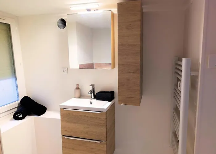 Le Cocon De - Au Centre Du Village Pezens